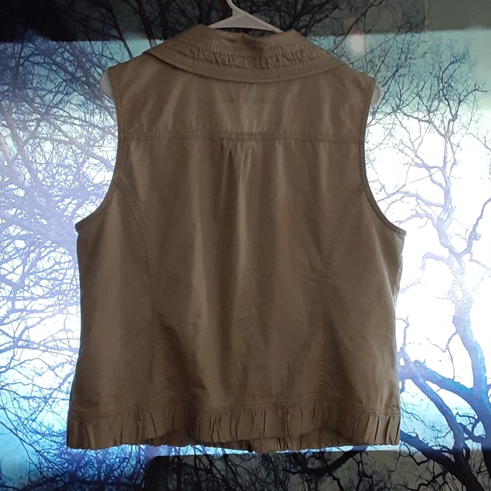 Vest - Picture 2 of 2
